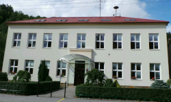 ZŠ a MŠ Skuhrov nad Bělou
